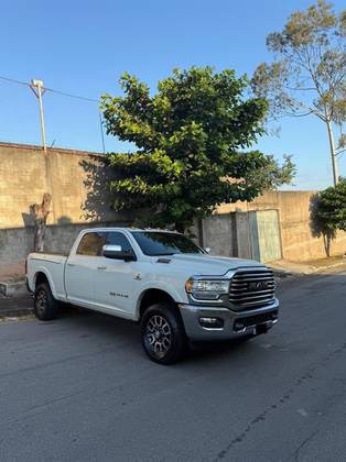 RAM 3500 6.7 I6 TURBO DIESEL LIMITED LONGHORN CD 4X4 AUTOMÁTICO RAM 3500 6.7 I6 TURBO DIESEL LIMITED LONGHORN CD 4X4 AUTOMÁTICO